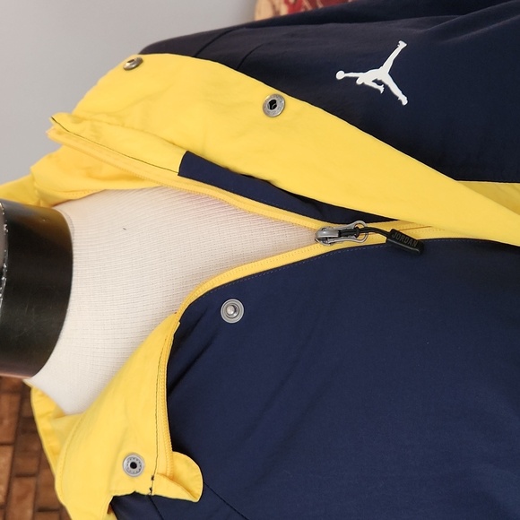 Air Jordan Anorak Wings wind breaker jacket size XL navy blue red yellow grey